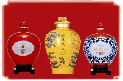 曲靖烟酒回收五粮液各种摆件.jpg